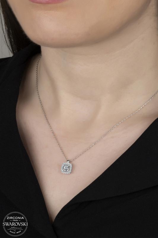 Union%20Swarovski%20Zirconia%20Kadın%20Pırlanta%20Montür%20Gümüş%20Kolye