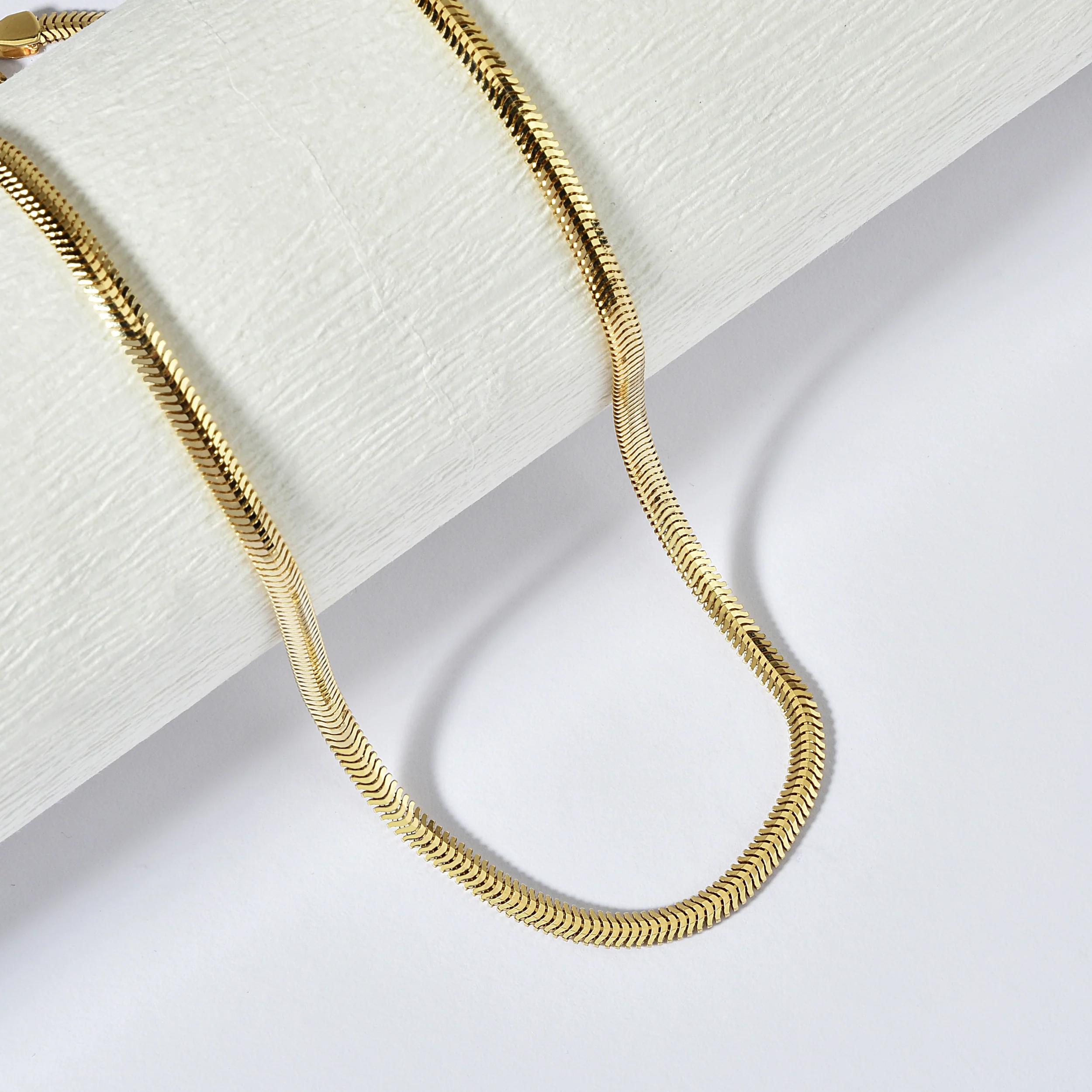 18K%20Gold%2045%20cm%207.5g%20Fishbone%20Design%20Women’s%20Chain%20Necklace